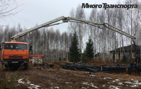 Автобетононасос на базе КАМАЗ